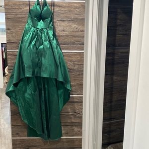 Long tail drees